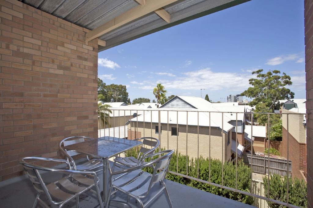 Burswood Lodge Apartments Perth Kamer foto